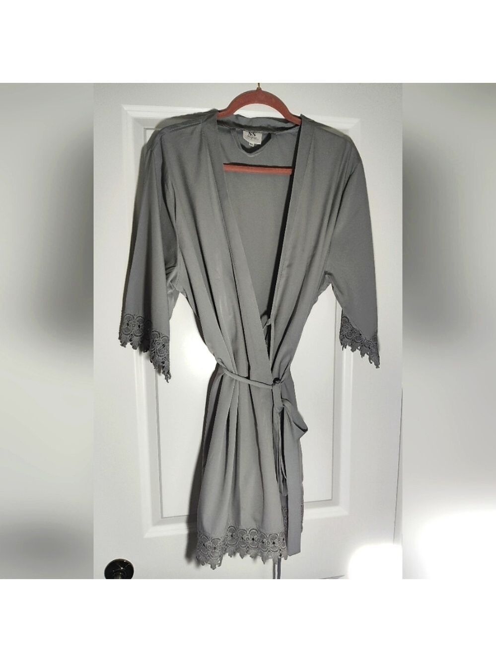 GRAY Silver Satin Mid Length Robe Size Large - Picture 3 of 9